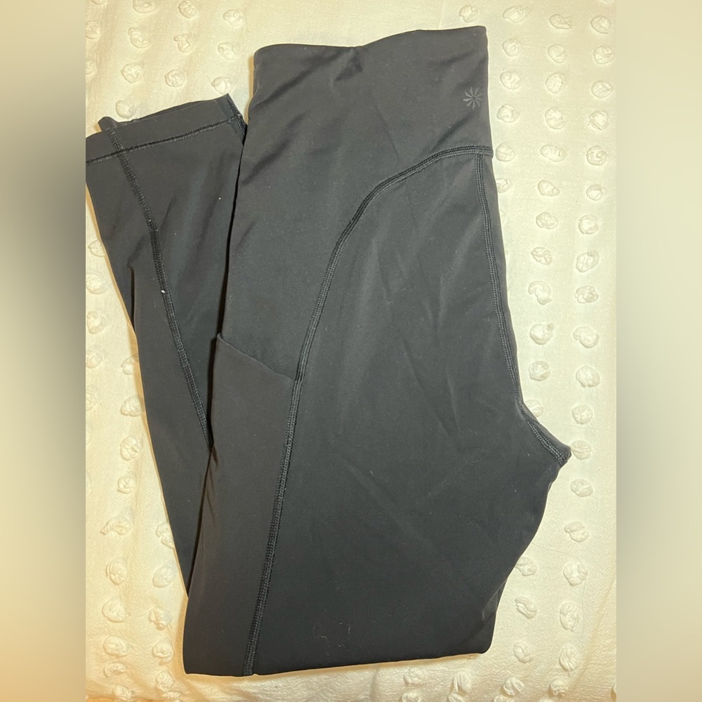 Athleta: Size M “Ultimate Stash 7/8 Tight”